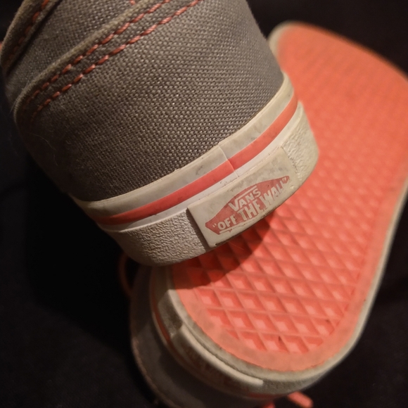 Girls Vans Grey/Pink Sneakers Size 11.5 - Picture 3 of 3